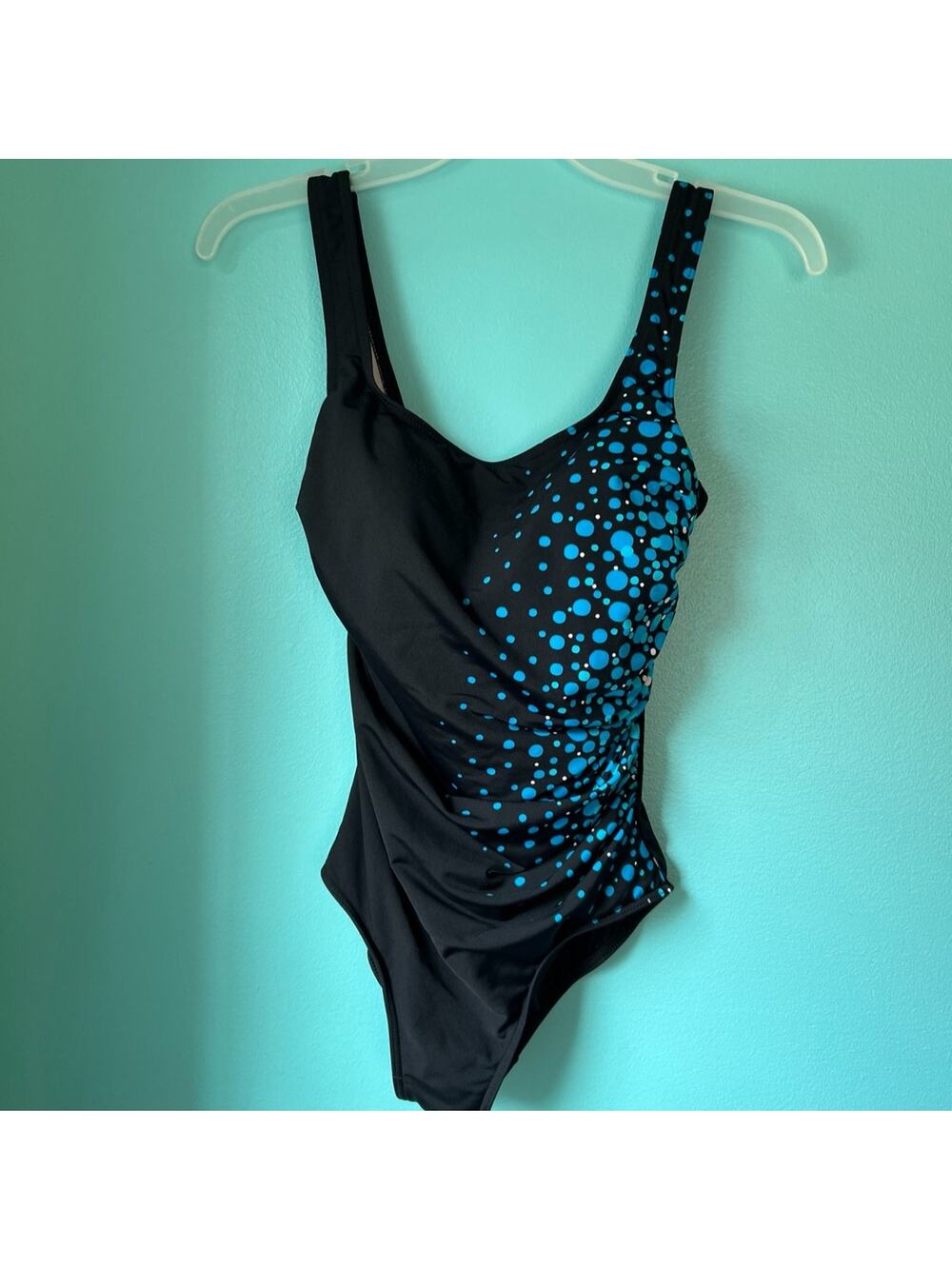 Womens bathing suit size 10 nice quality